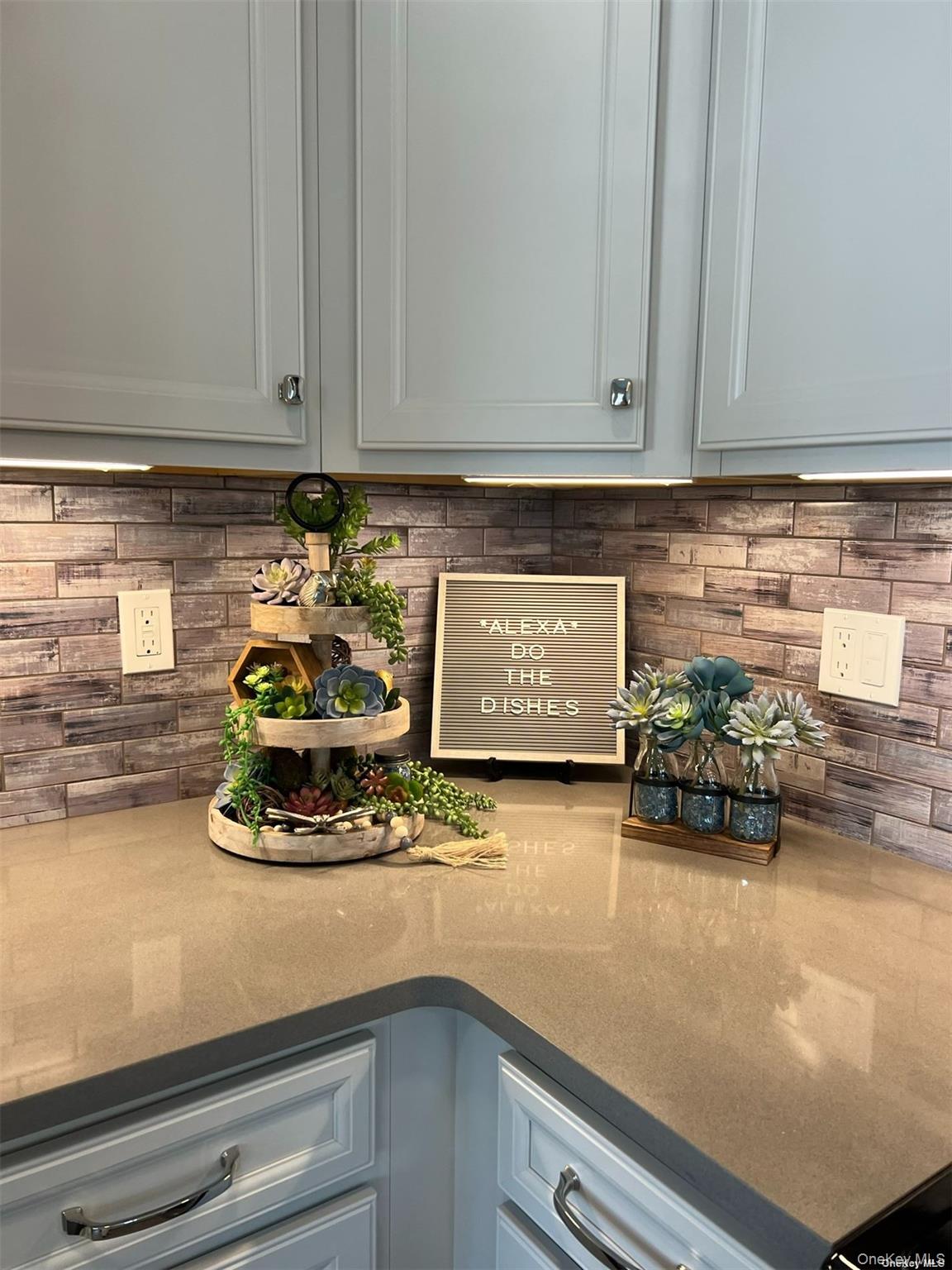 #10 photo, 1080 New York Avenue, Huntington Station , NY 11746