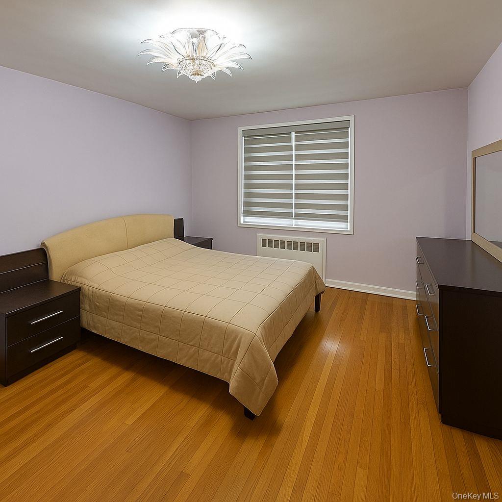 #10 photo, 141-05 Pershing Crescent, קווינס Briarwood , NY 11435