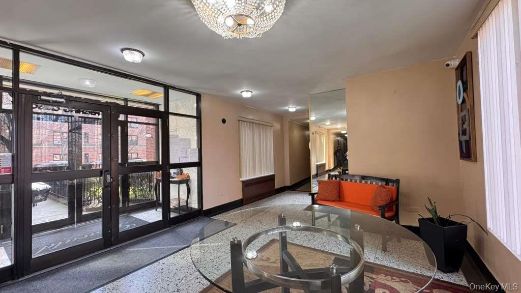 #14 photo, 141-05 Pershing Crescent, קווינס Briarwood , NY 11435