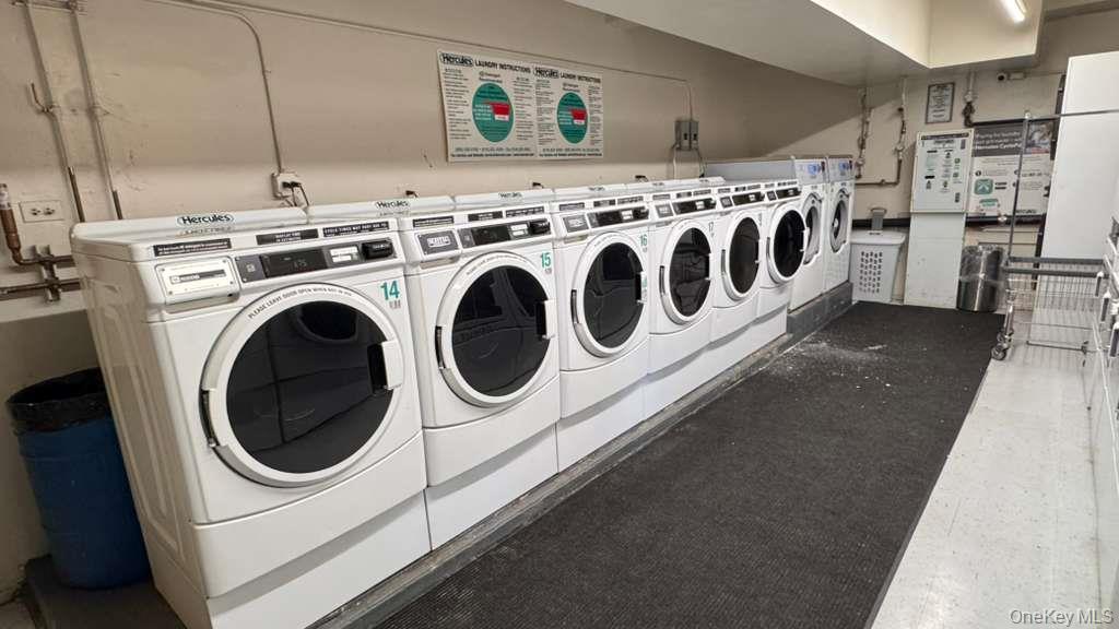 #18 photo, 141-05 Pershing Crescent, קווינס Briarwood , NY 11435