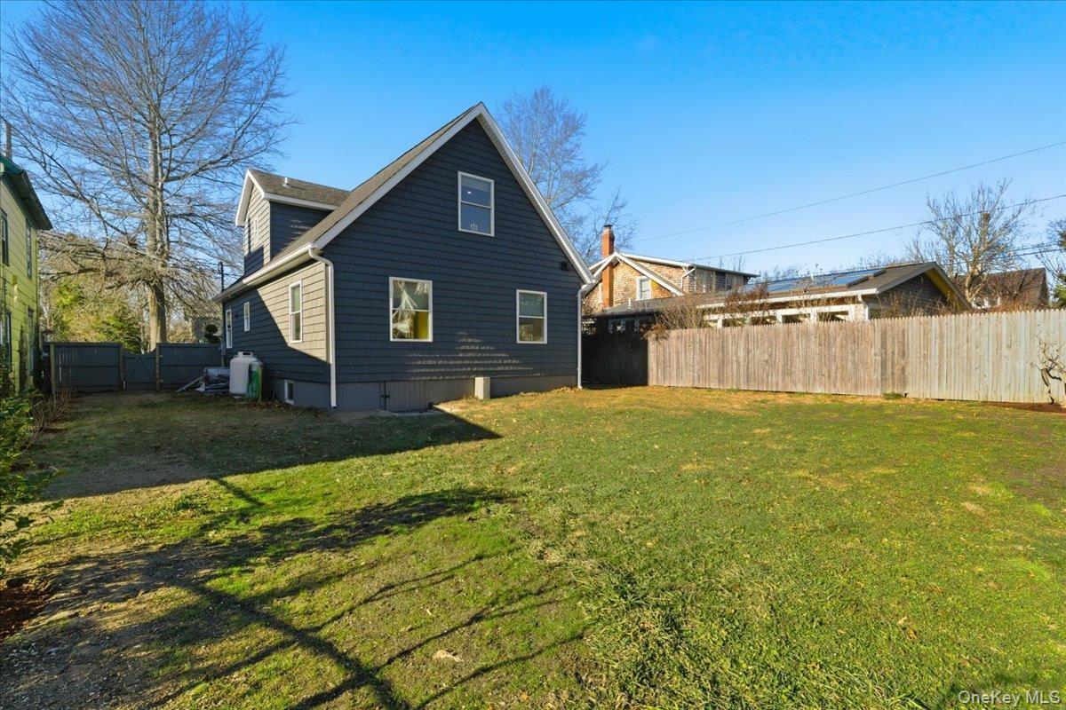 #2 photo, 336 2nd Street Street, Greenport , NY 11944