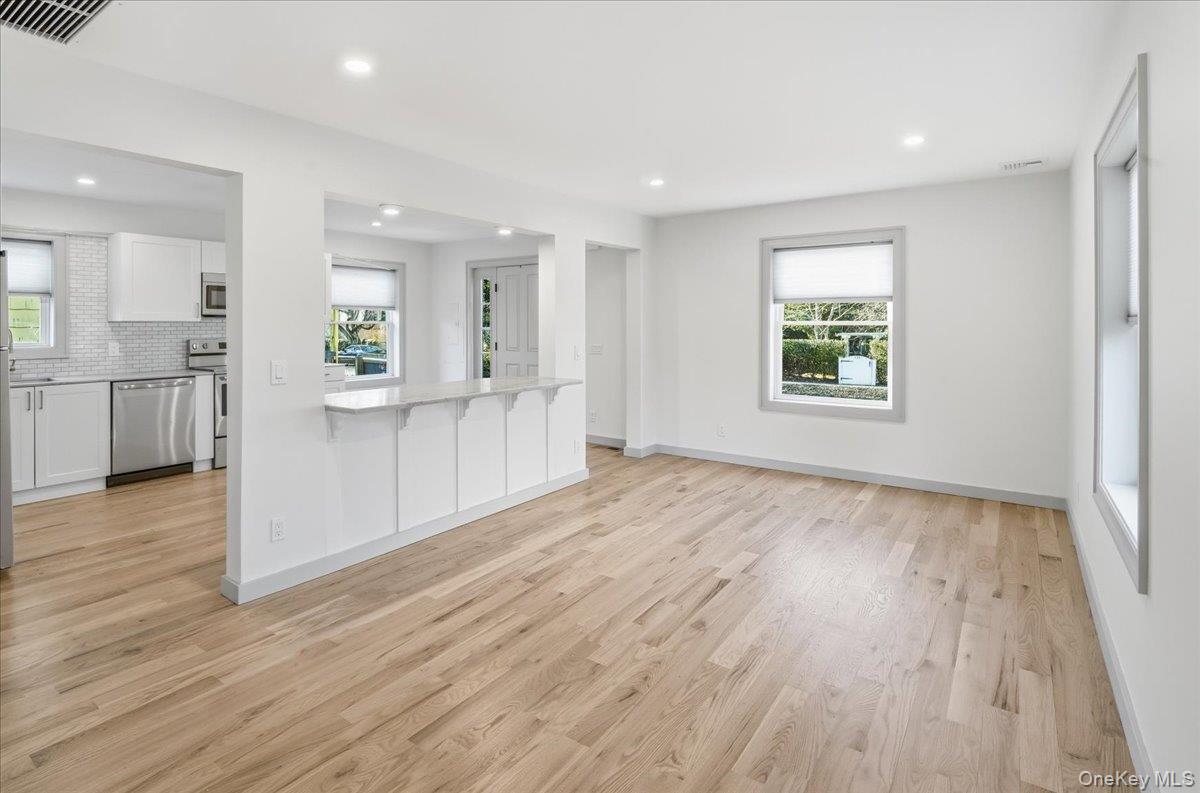 #7 photo, 336 2nd Street Street, Greenport , NY 11944