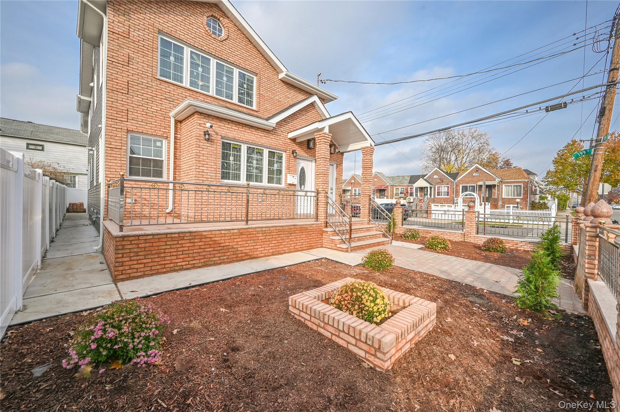 #2 photo, 198-19 118th Avenue, कुईंस Saint Albans , NY 11412