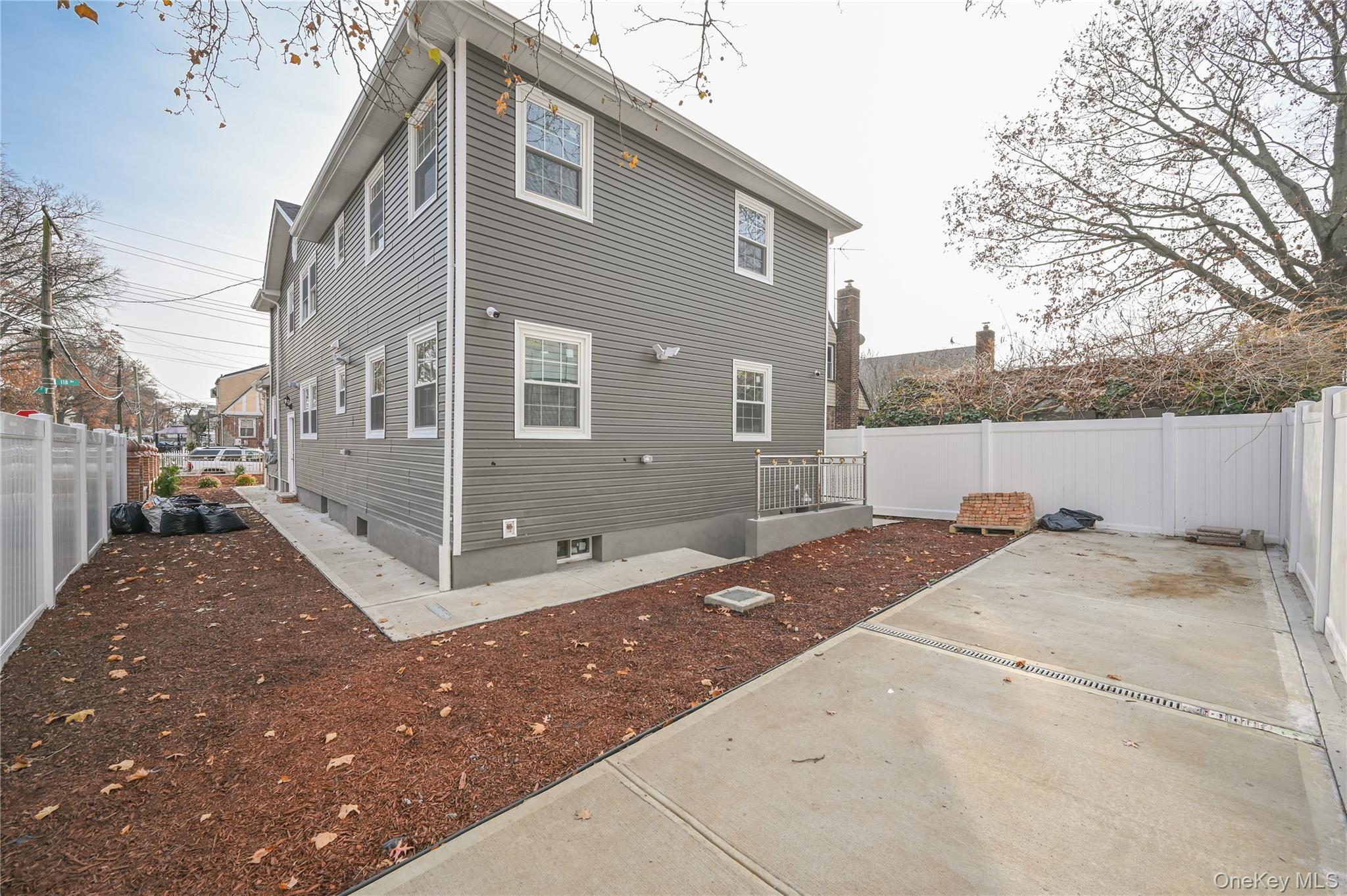 #5 photo, 198-19 118th Avenue, कुईंस Saint Albans , NY 11412