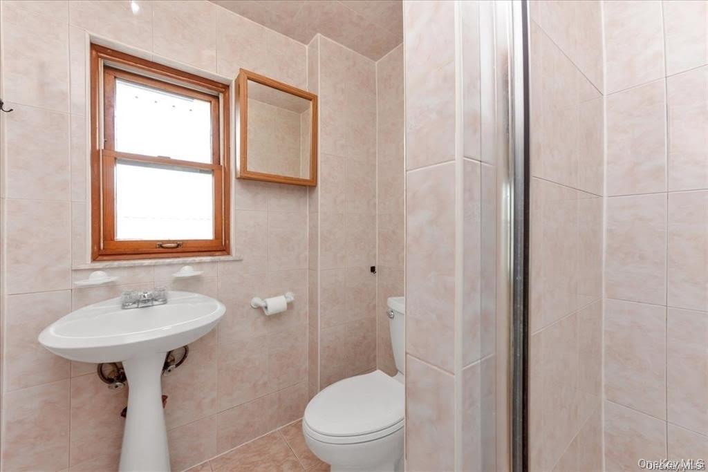 #10 photo, 147-40 Jewel Avenue, 皇后区 秋园 Kew Garden Hills , NY 11367