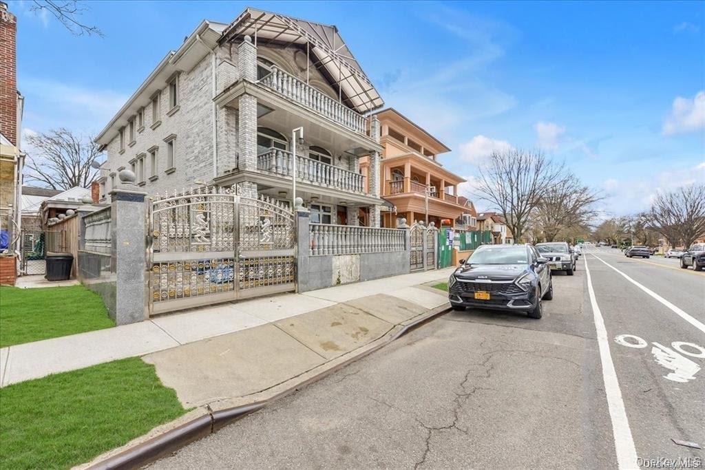 #18 photo, 147-40 Jewel Avenue, 皇后区 秋园 Kew Garden Hills , NY 11367