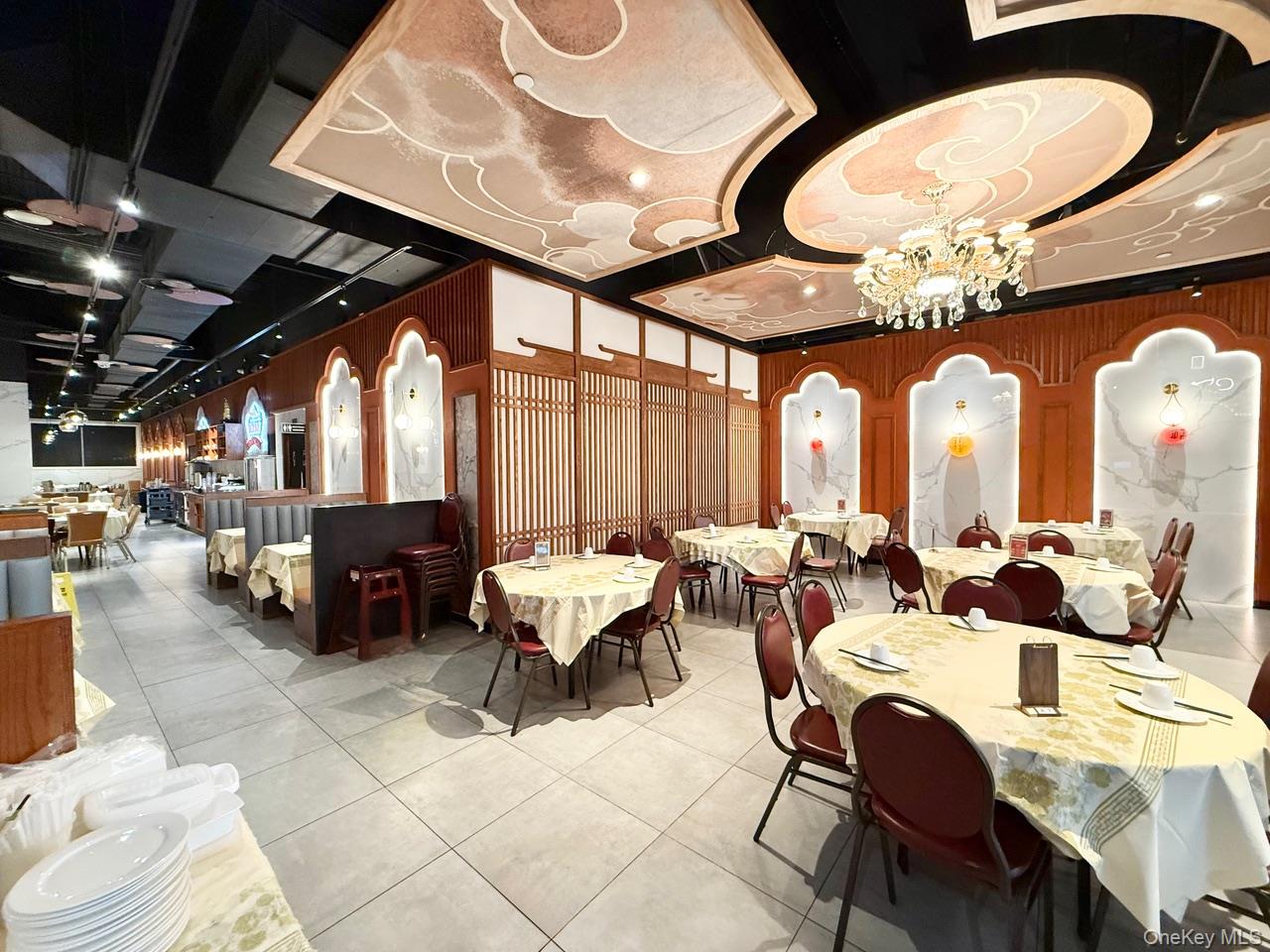 #3 photo, 1500 Old Country Road, Нассау ‖ Westbury , NY 11590