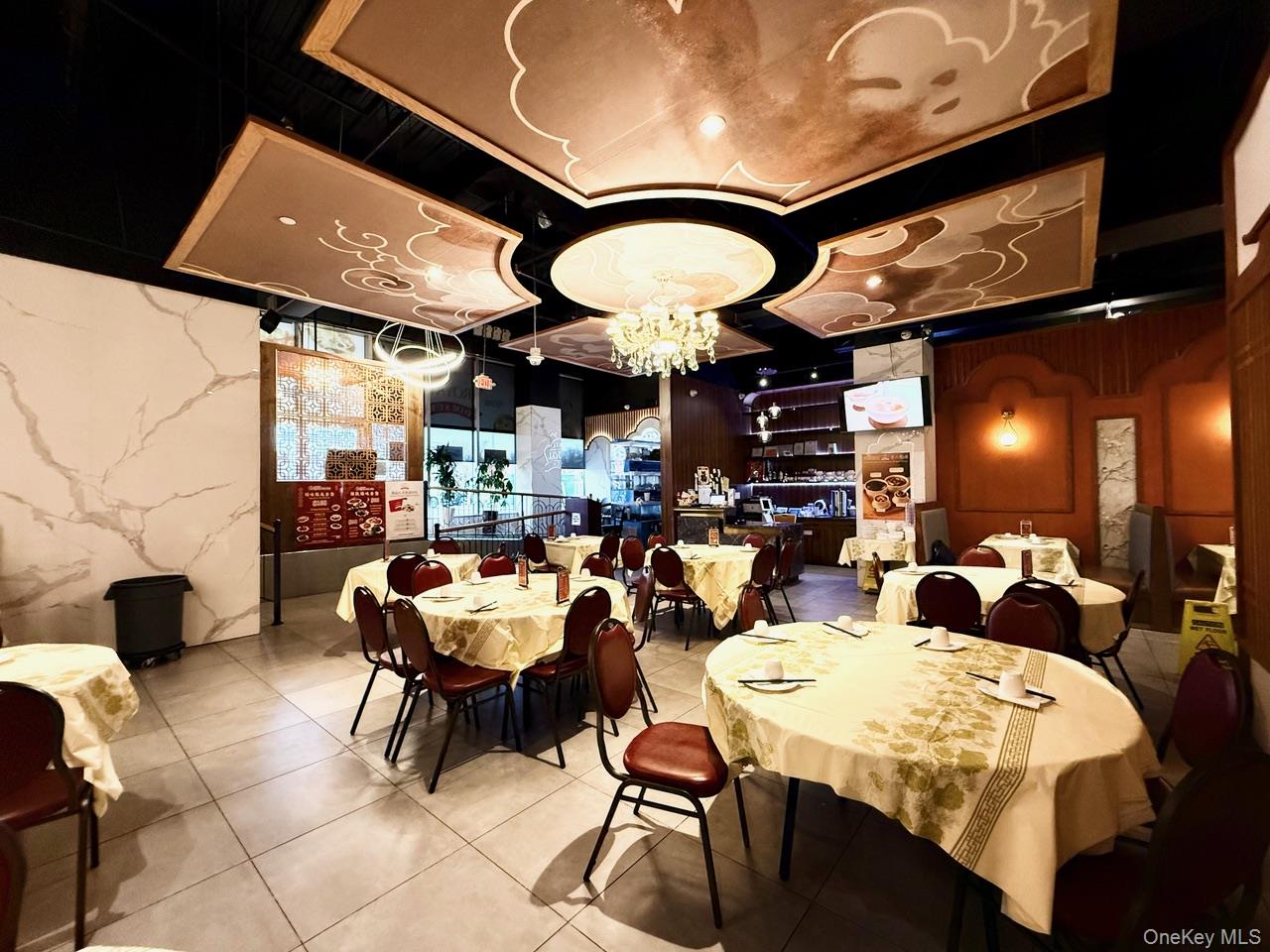 #4 photo, 1500 Old Country Road, Нассау ‖ Westbury , NY 11590