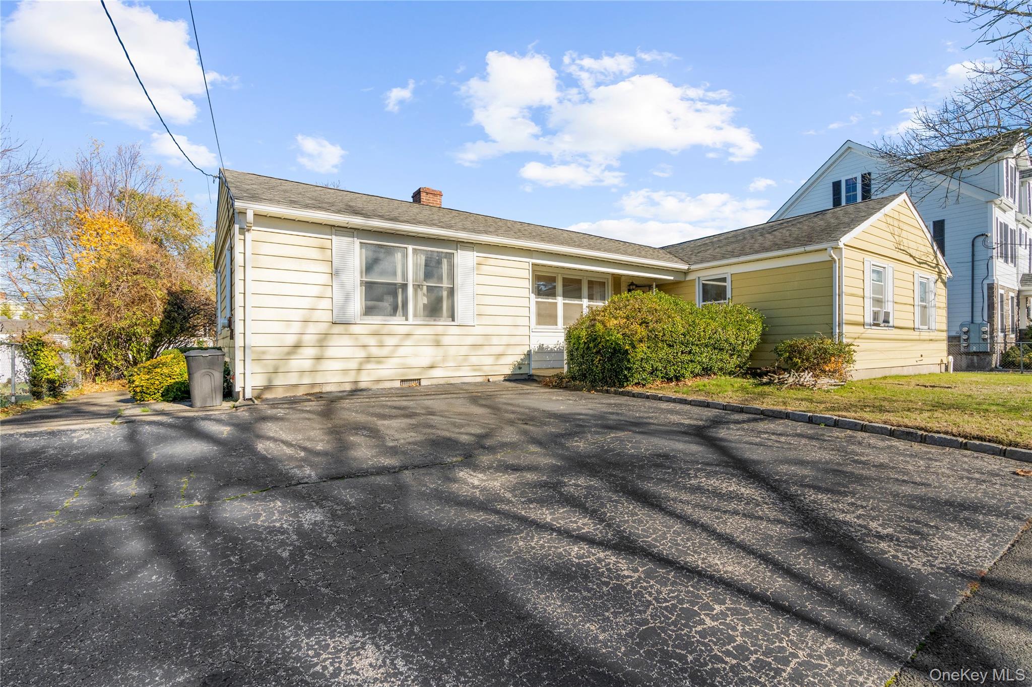 #1 photo, 27 Simon Street, Babylon , NY 11702