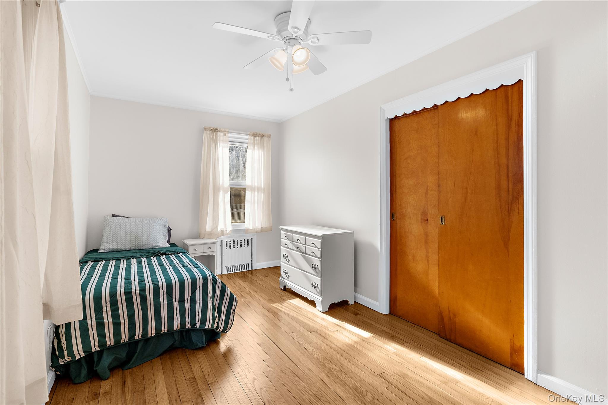 #12 photo, 27 Simon Street, Babylon , NY 11702