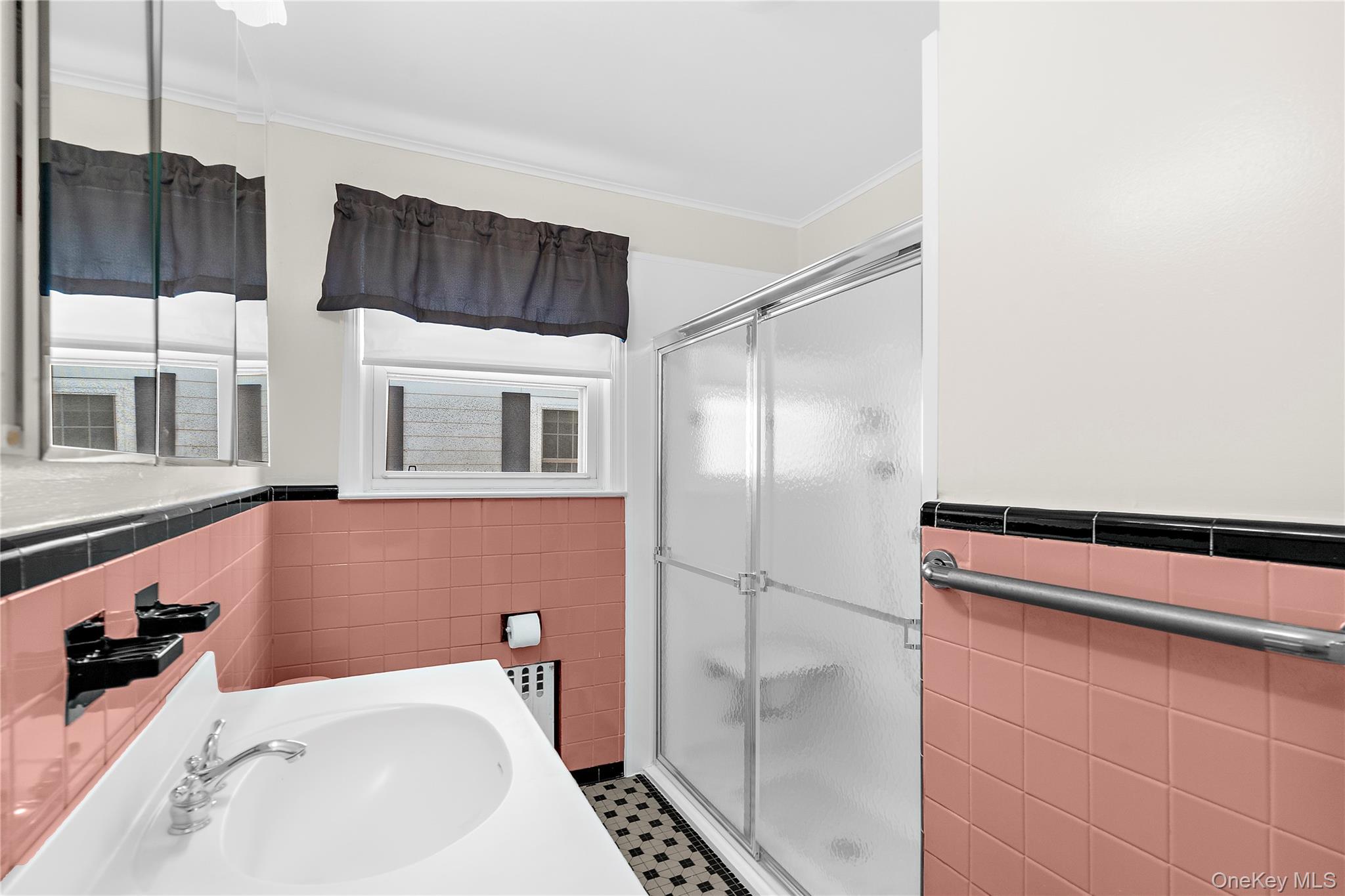 #9 photo, 27 Simon Street, Babylon , NY 11702