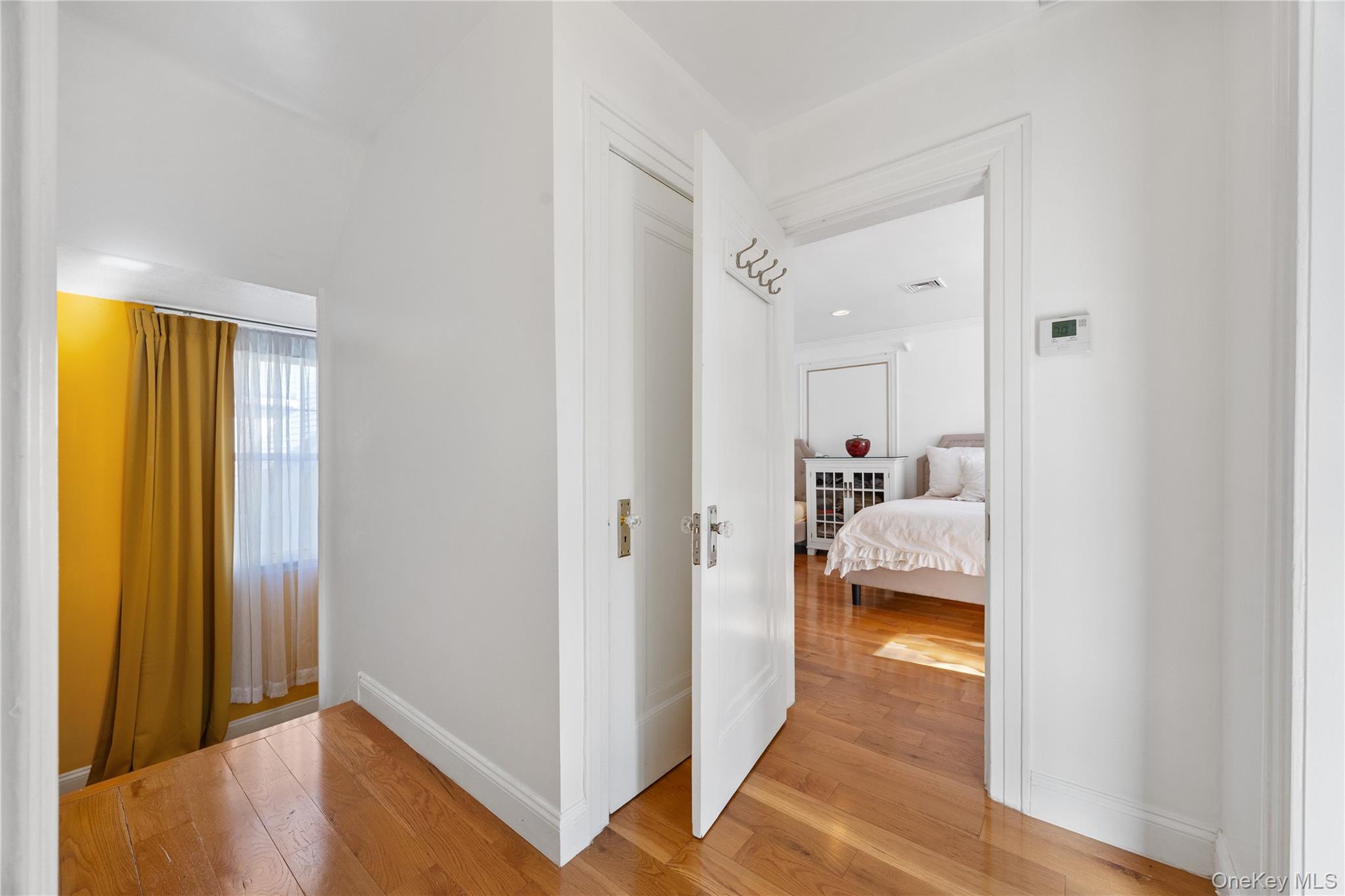 #16 photo, 32-24 157th Street, 플러싱 Flushing , NY 11354