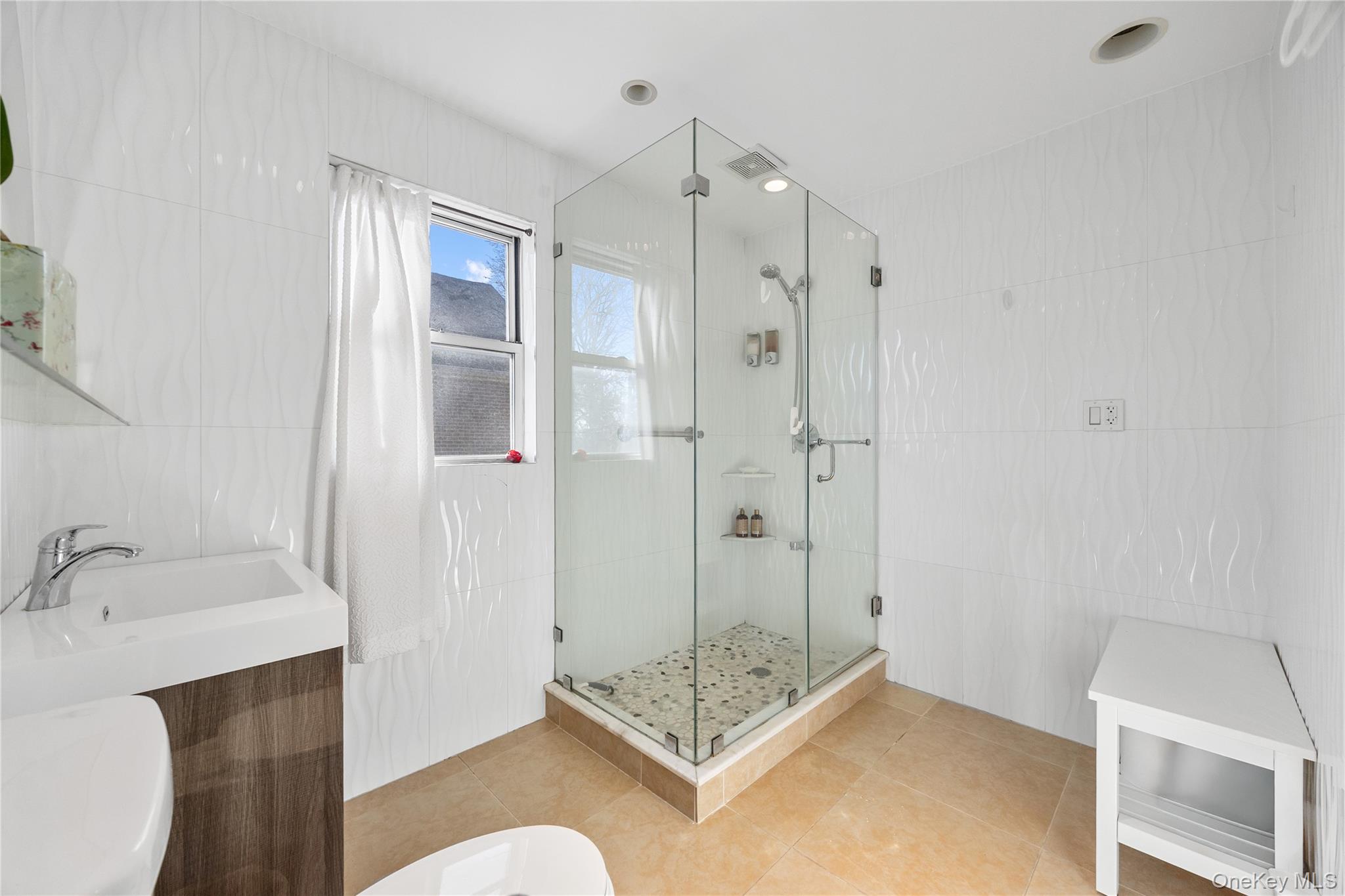 #17 photo, 32-24 157th Street, 플러싱 Flushing , NY 11354