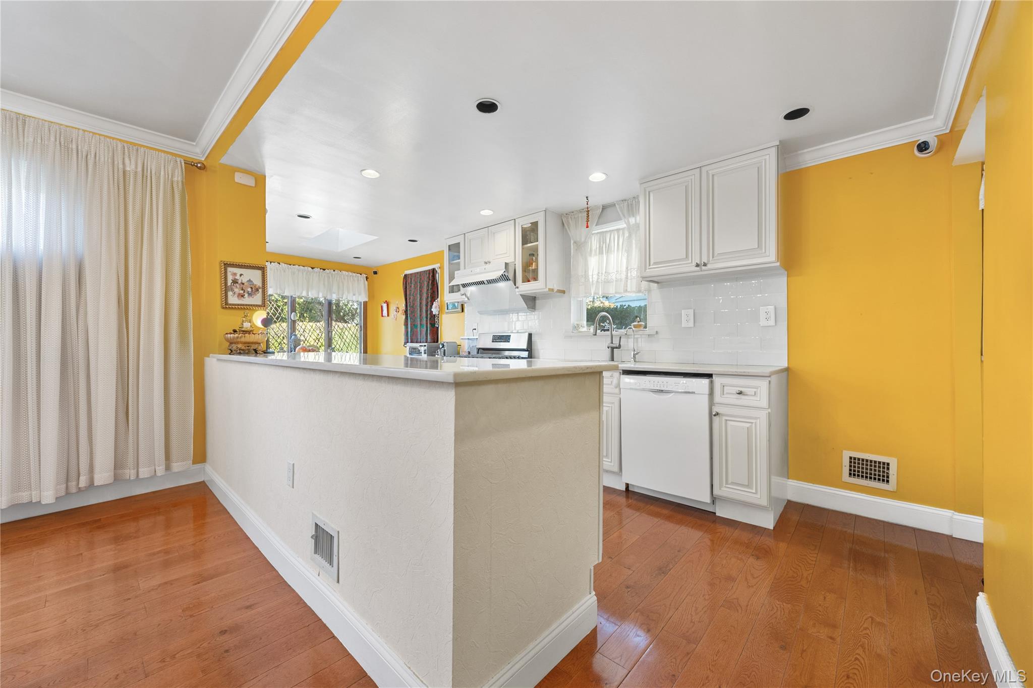 #7 photo, 32-24 157th Street, 플러싱 Flushing , NY 11354