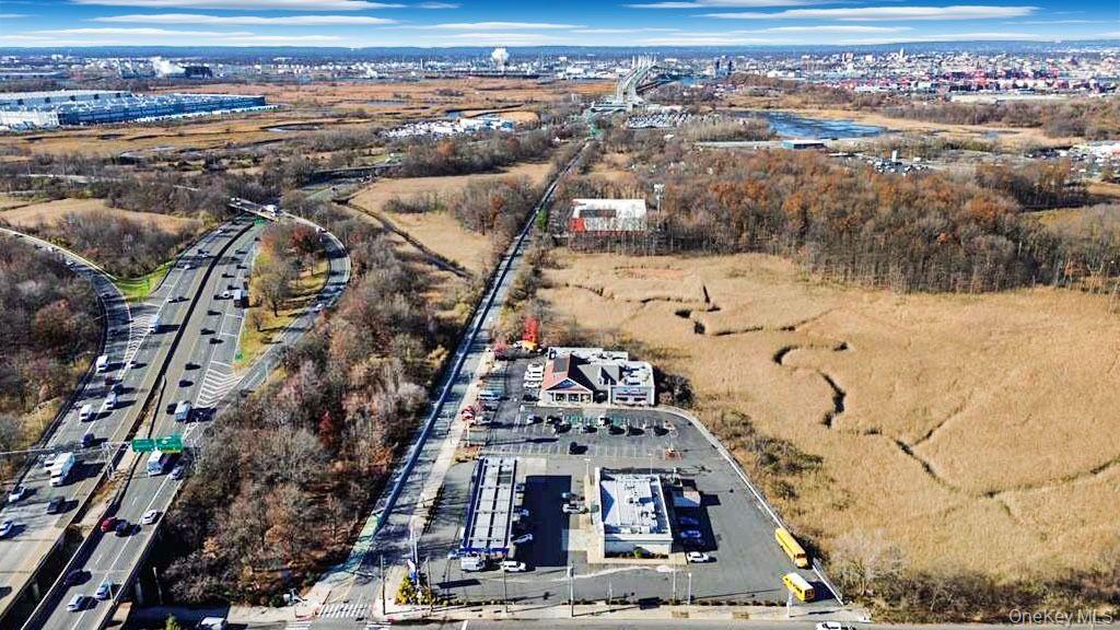 #6 photo, 1105 Goethals Road N, Staten Island , NY 10303