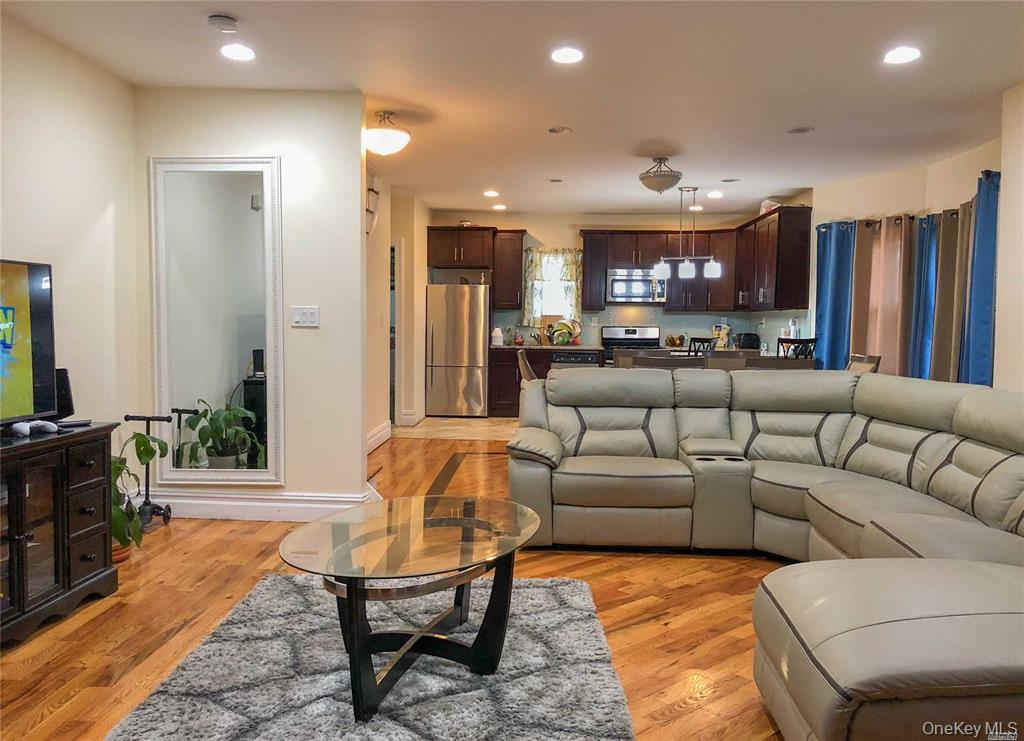 #3 photo, 21621 133rd Road, Springfield Gardens , NY 11413