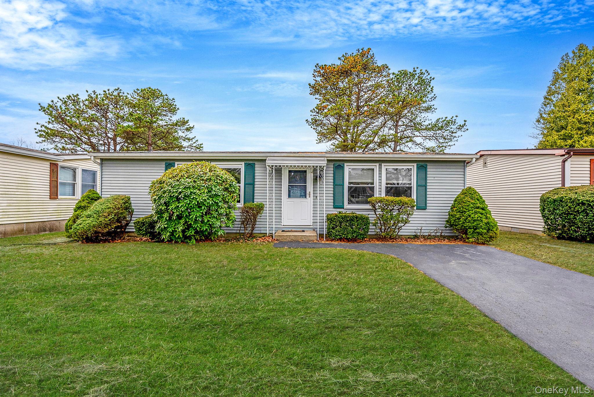#2 photo, 22 Limetree Drive, Manorville , NY 11949