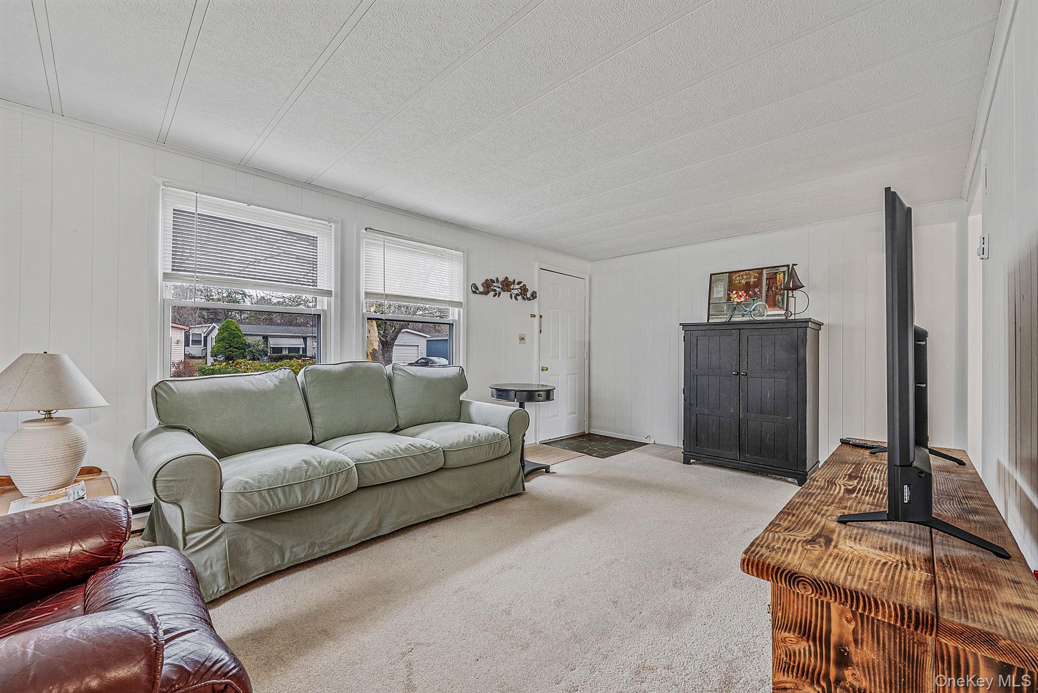 #4 photo, 22 Limetree Drive, Manorville , NY 11949