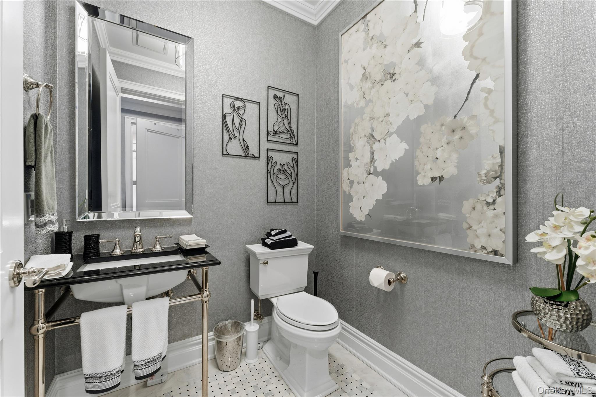 #17 photo, 5000 Royal Court, 长岛 北丘 North Hills , NY 11040