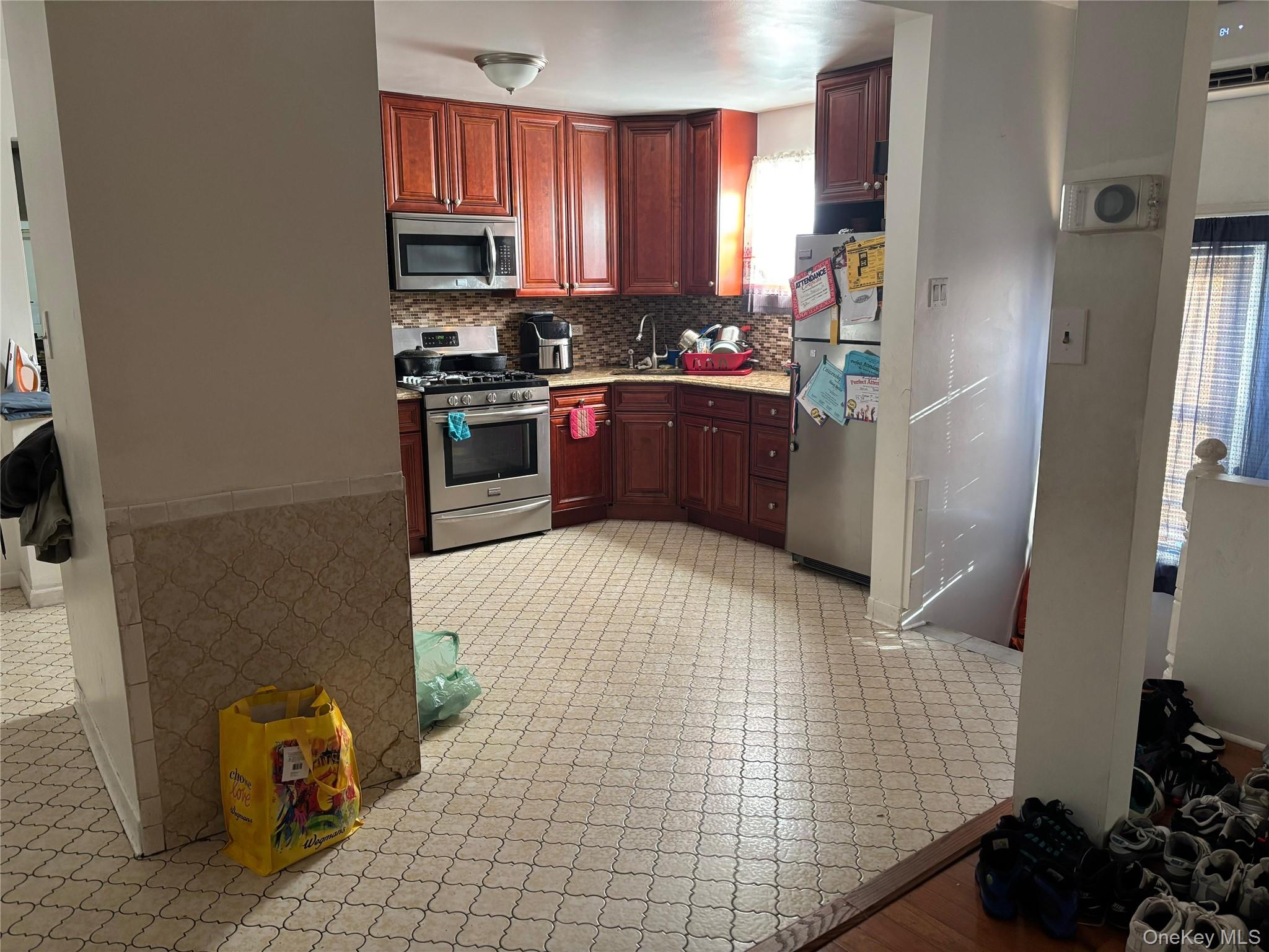#2 photo, 849 E 221st Street, 브롱크스 Bronx , NY 10467
