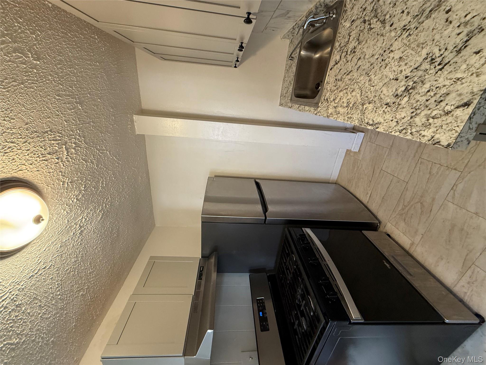 #8 photo, 849 E 221st Street, 브롱크스 Bronx , NY 10467