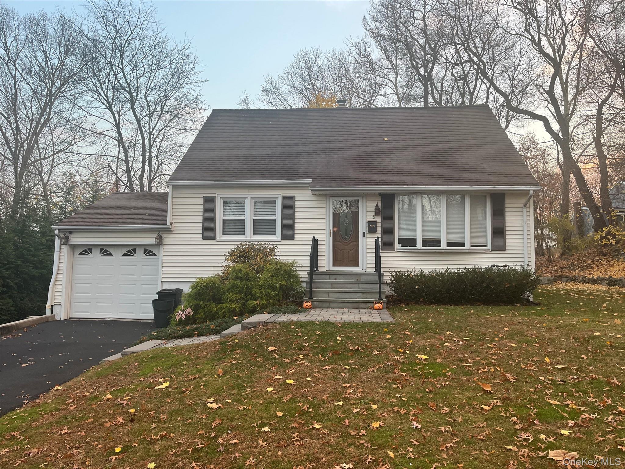 #1 photo, 5 Orchard Lane, Nanuet , NY 10954