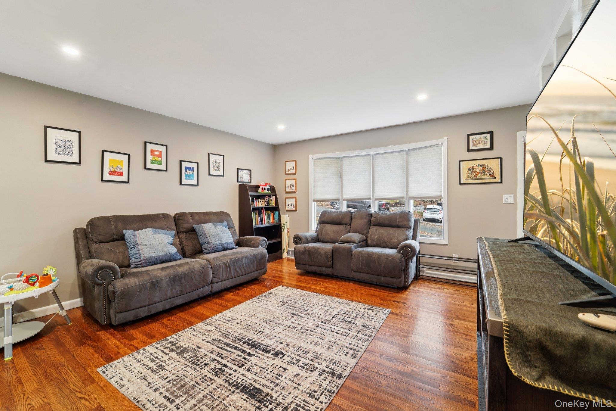 #4 photo, 5 Orchard Lane, Nanuet , NY 10954