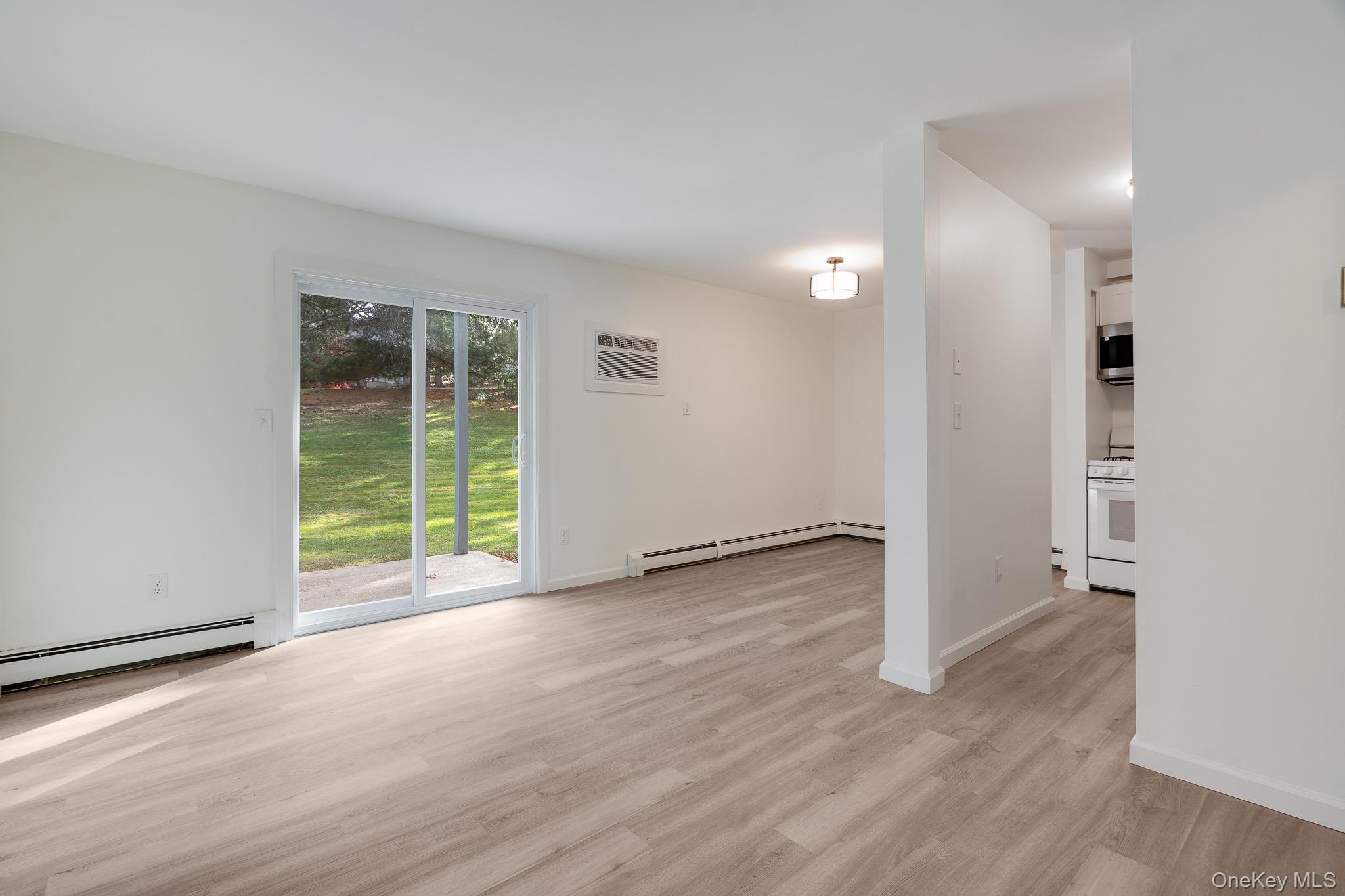 #12 photo, 1 Locust Court, 뉴욕주 Fishkill , NY 12524