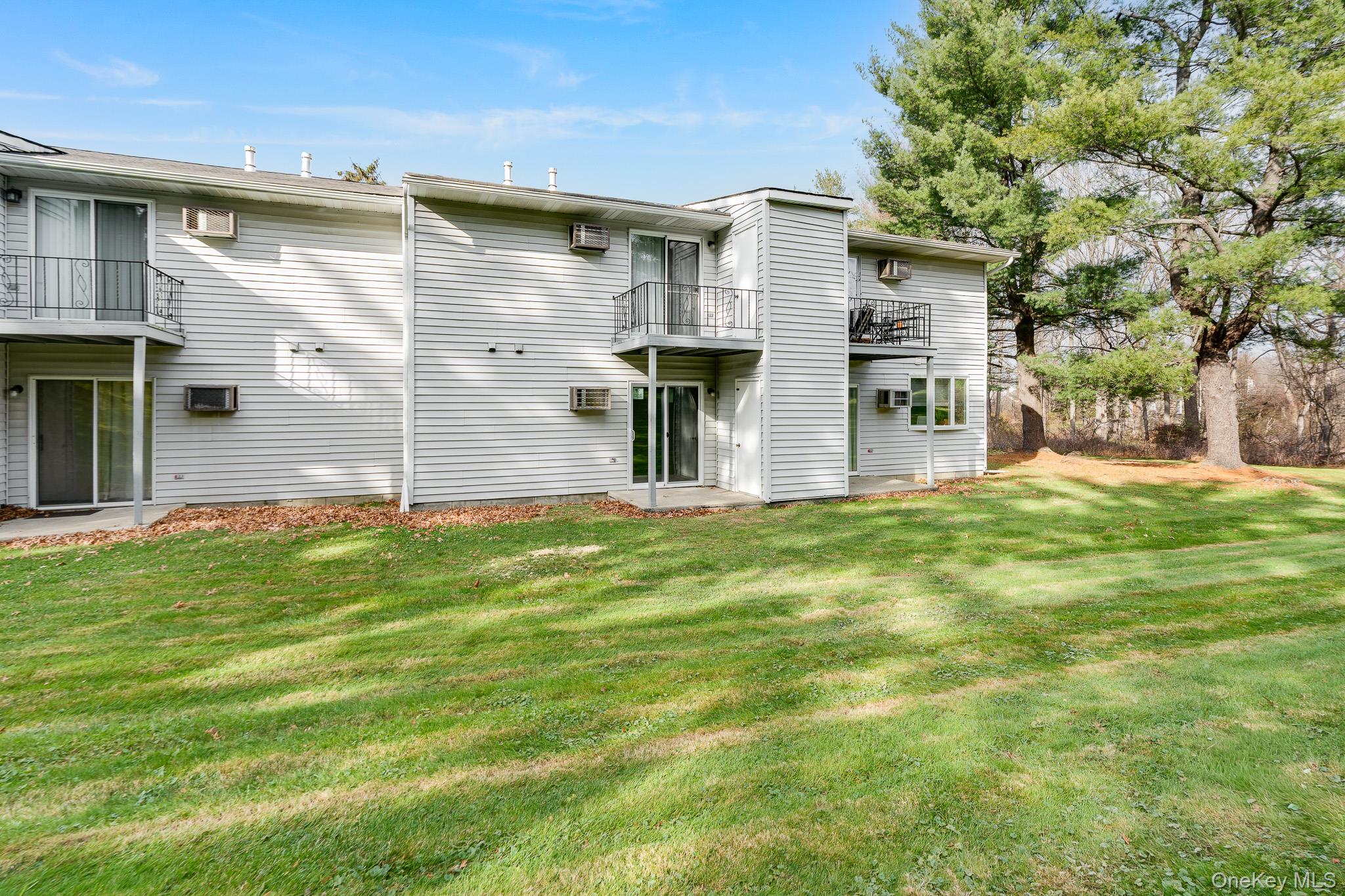 #16 photo, 1 Locust Court, 뉴욕주 Fishkill , NY 12524