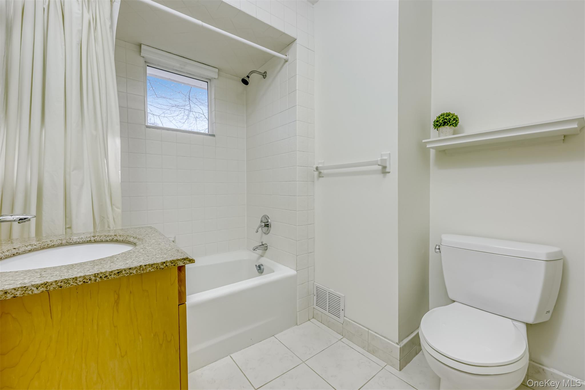 #13 photo, 11 Fleetwood Avenue, 纽约州 Chestnut Ridge , NY 10977