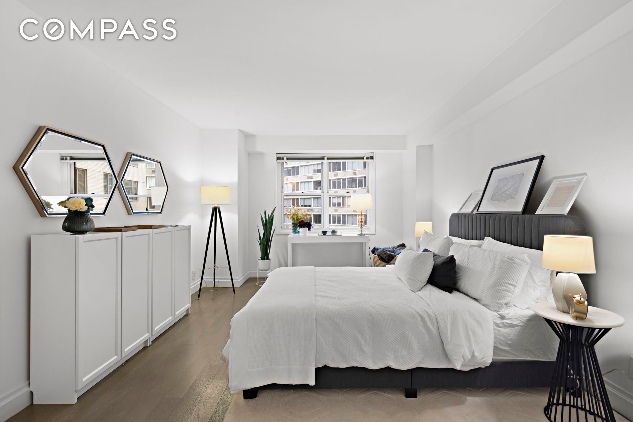 #21 photo, 400 E 54th Street, Sutton Place , NY 10022