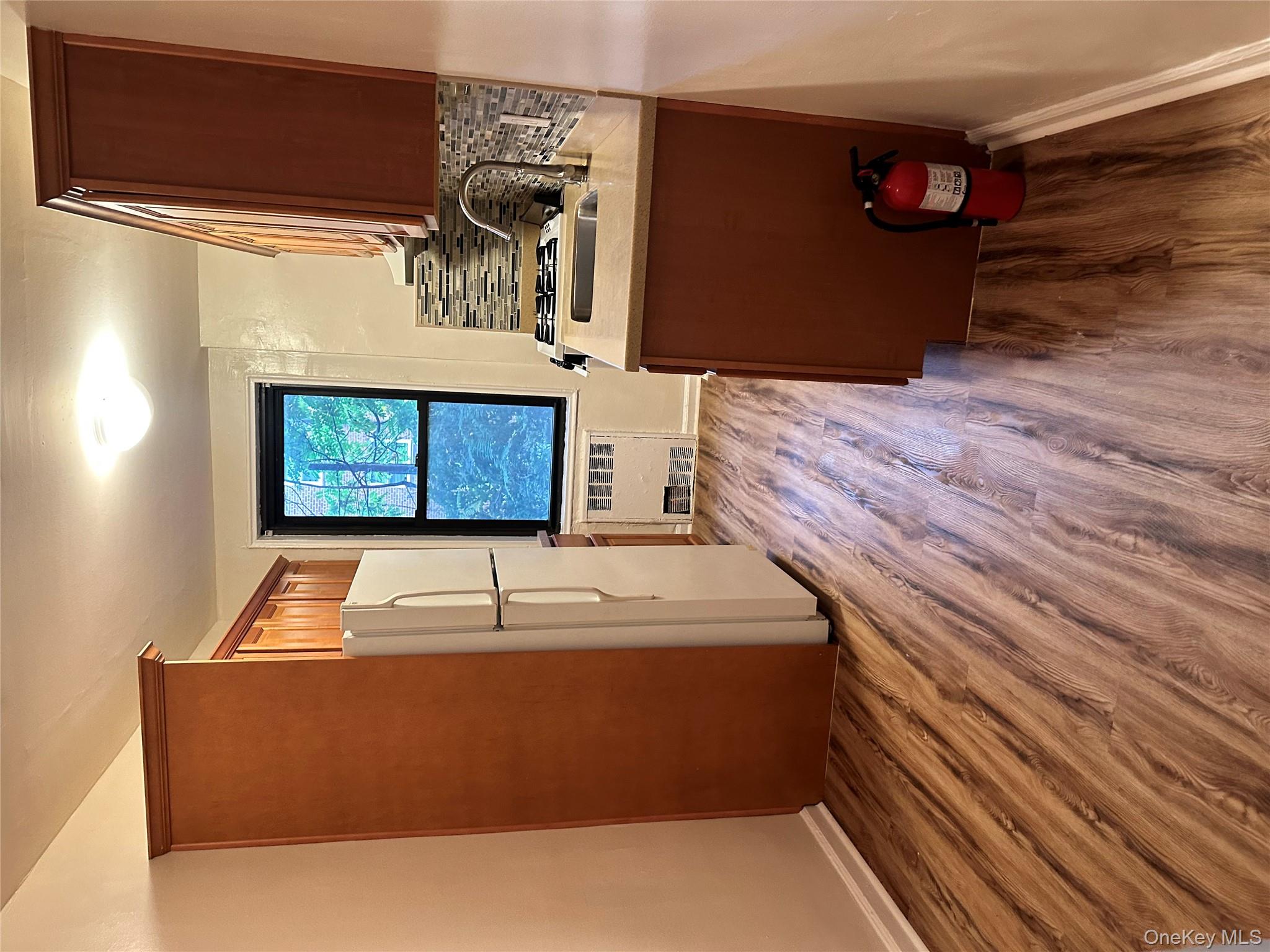 #14 photo, 150-25 72 Road, Куинс ‖ Flushing , NY 11367