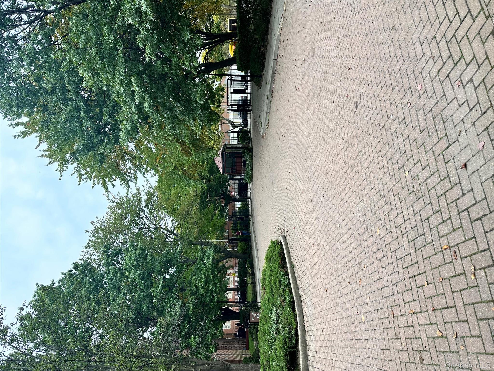 #9 photo, 150-25 72 Road, Куинс ‖ Flushing , NY 11367