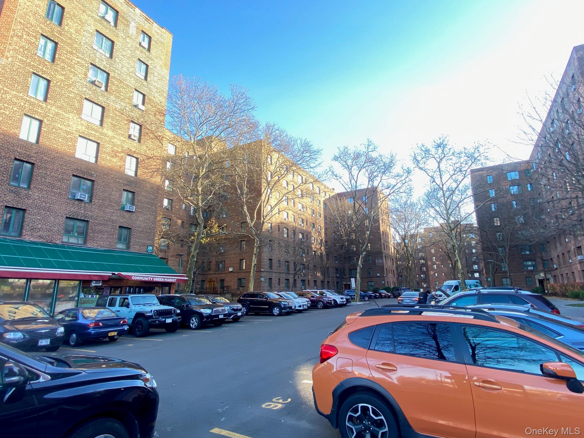 #1 photo, 2220 E Tremont Avenue, Bronx , NY 10462