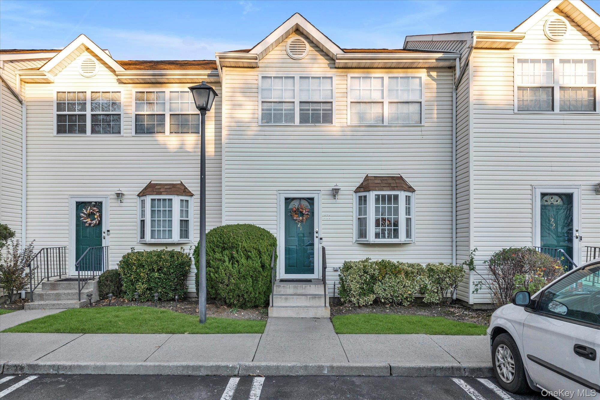 #1 photo, 1027 Jerusalem Avenue, Uniondale , NY 11553