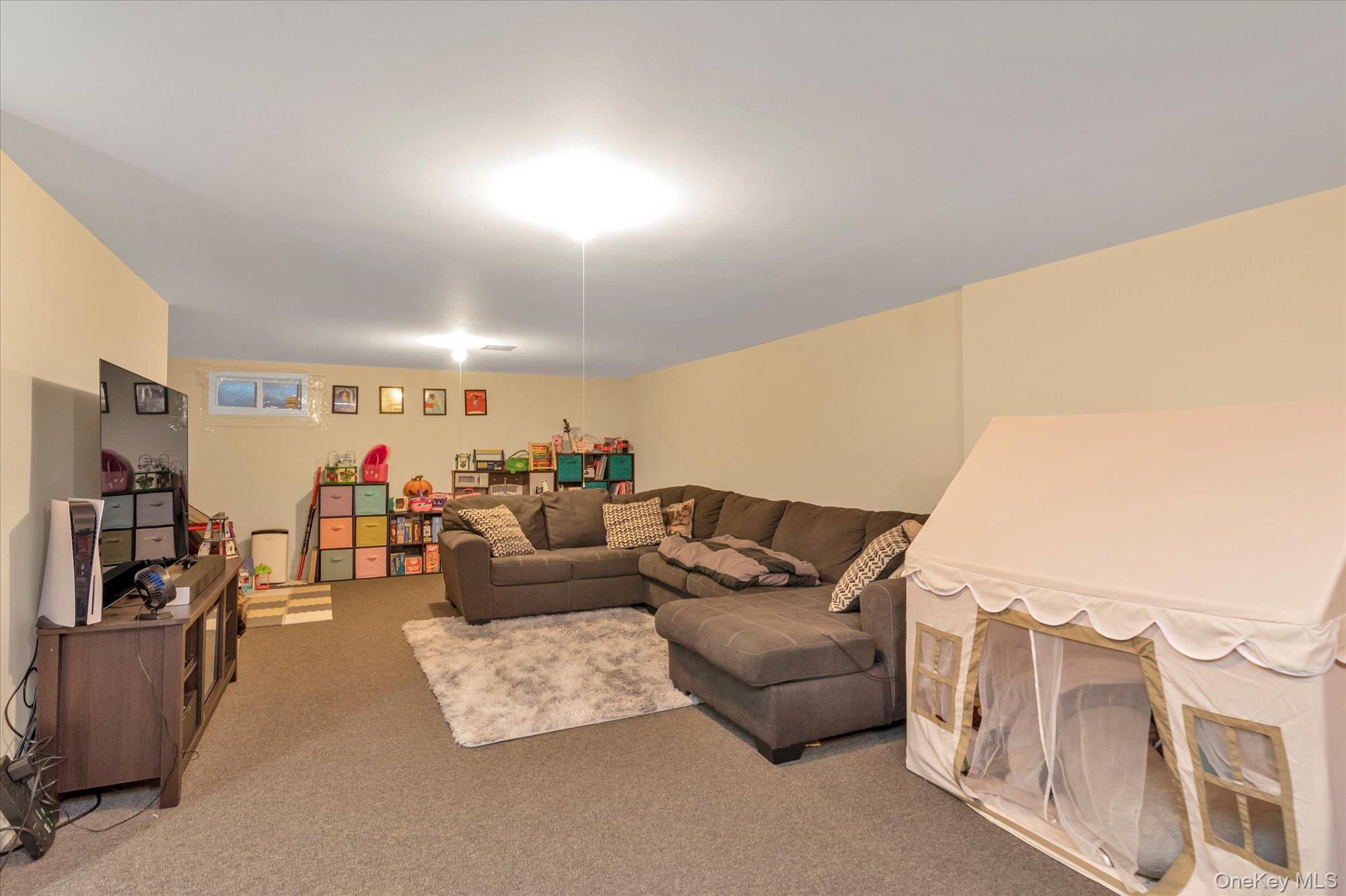 #14 photo, 1027 Jerusalem Avenue, Uniondale , NY 11553