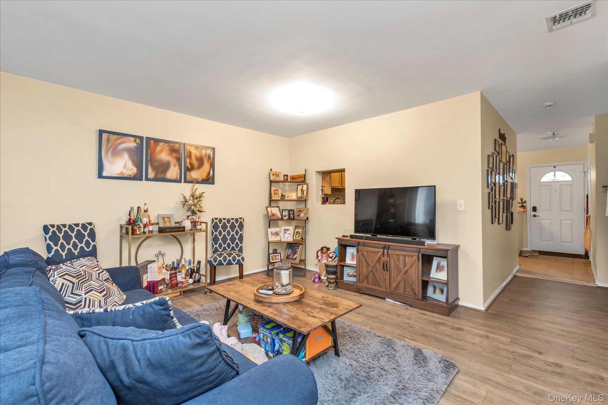 #2 photo, 1027 Jerusalem Avenue, Uniondale , NY 11553