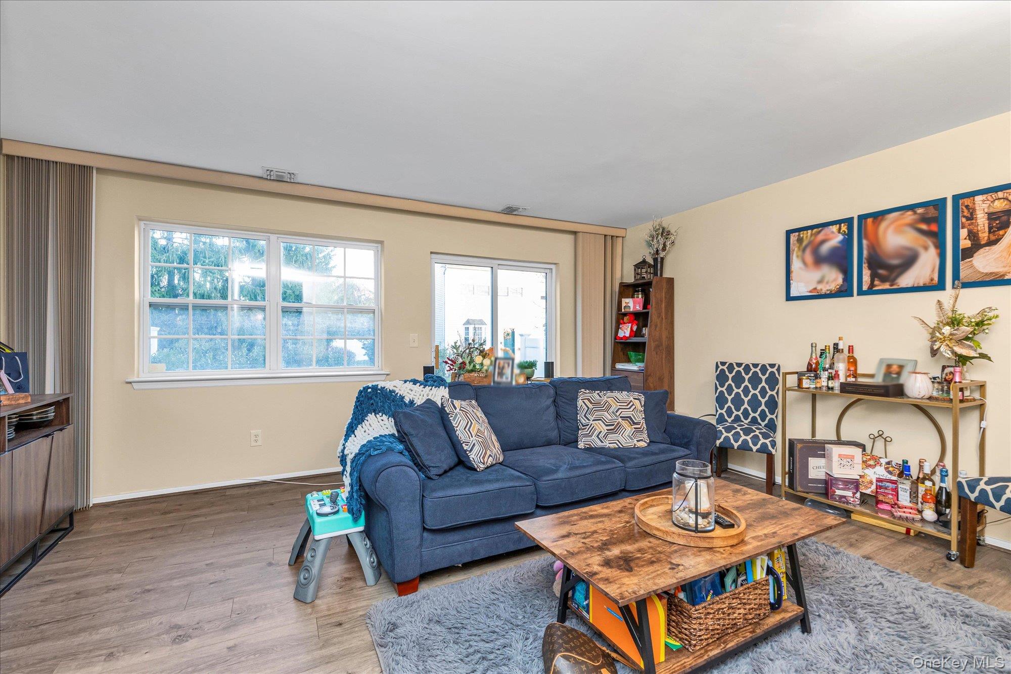 #3 photo, 1027 Jerusalem Avenue, Uniondale , NY 11553