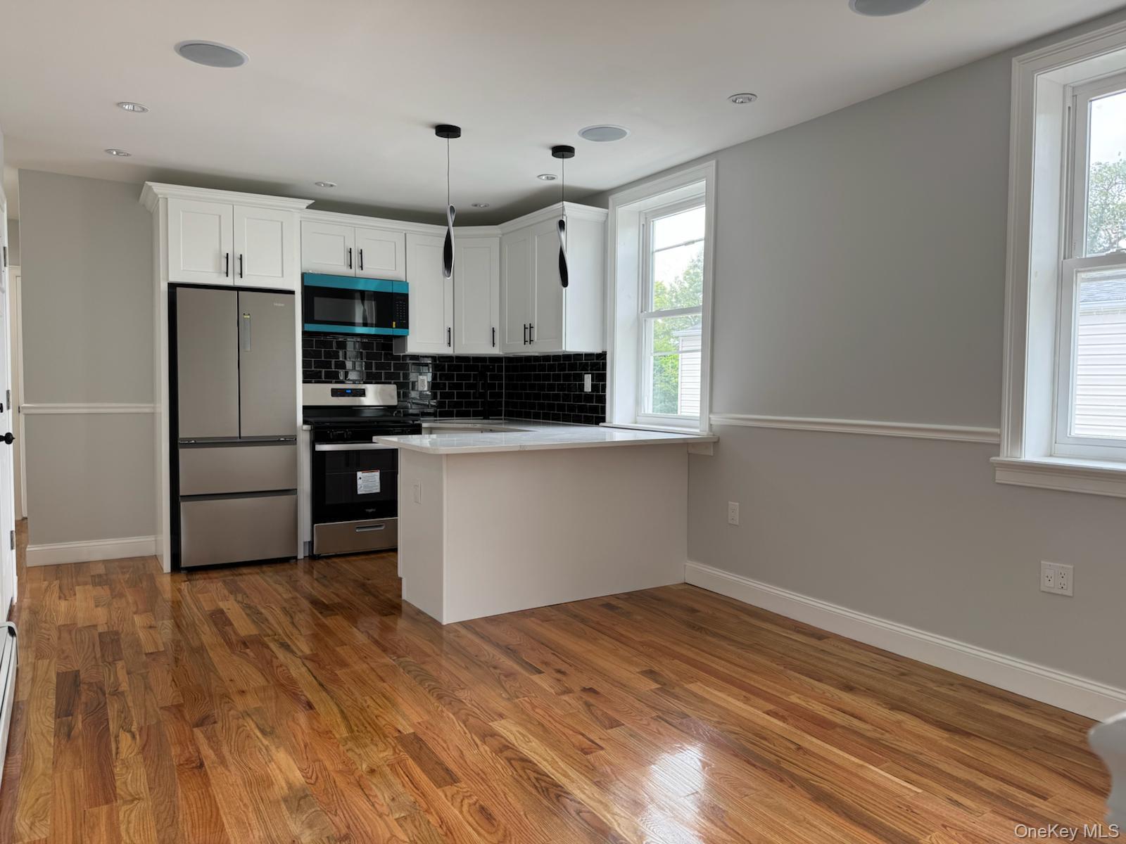 #2 photo, 44 Lewis Avenue, 皇后区 New Hyde Park , NY 11040