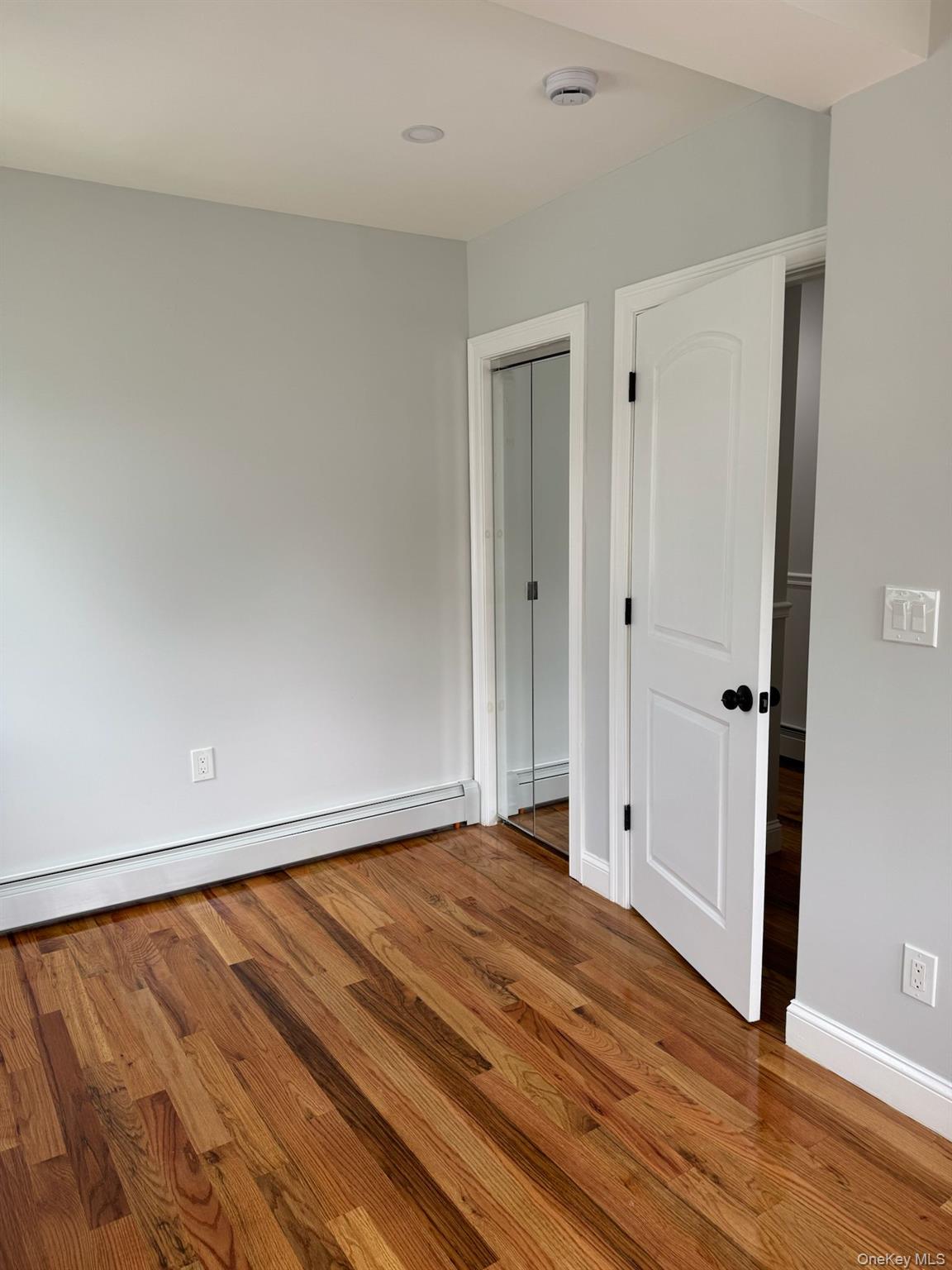 #4 photo, 44 Lewis Avenue, 皇后区 New Hyde Park , NY 11040