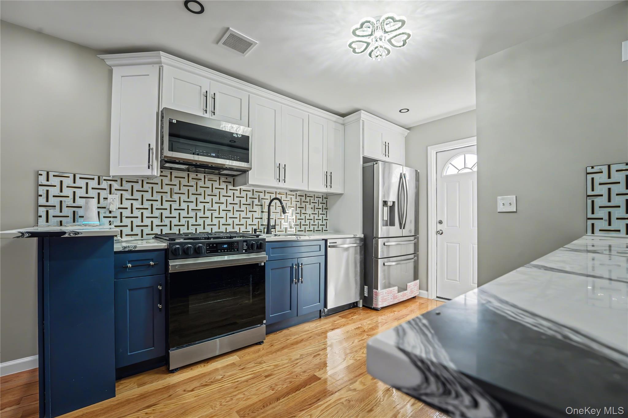 #13 photo, 94-42 113th Street, Richmond Hill , NY 11419