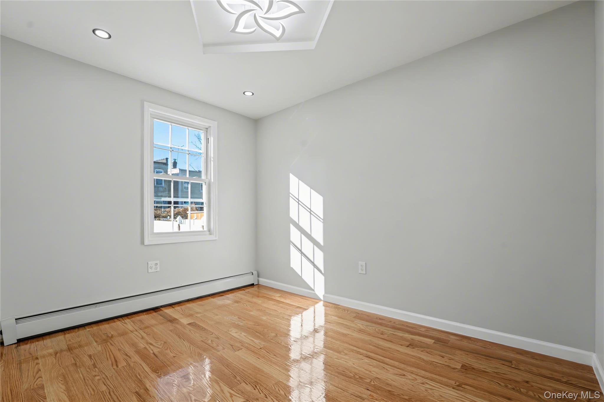 #15 photo, 94-42 113th Street, Richmond Hill , NY 11419