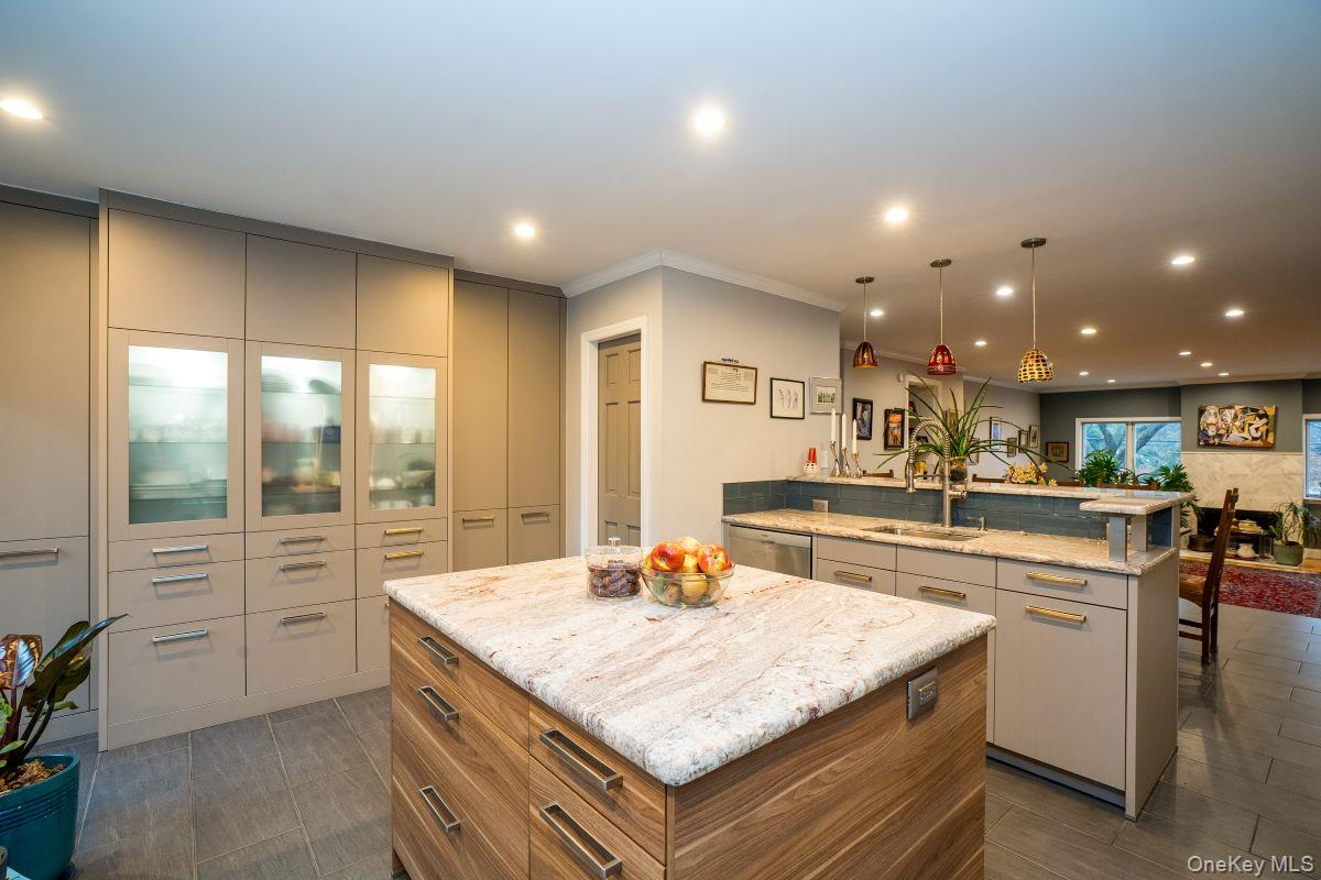 #8 photo, 3056 Independence Avenue, Bronx , NY 10463