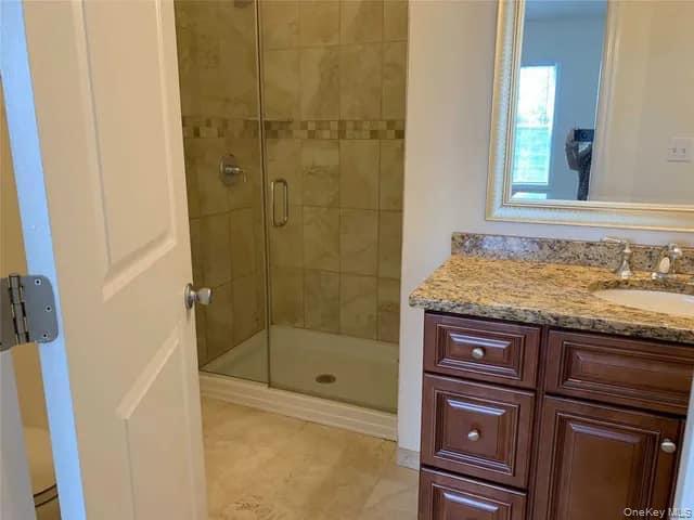 #4 photo, 23 Nicole, सफ़ोक काउंटी Copiague , NY 11726