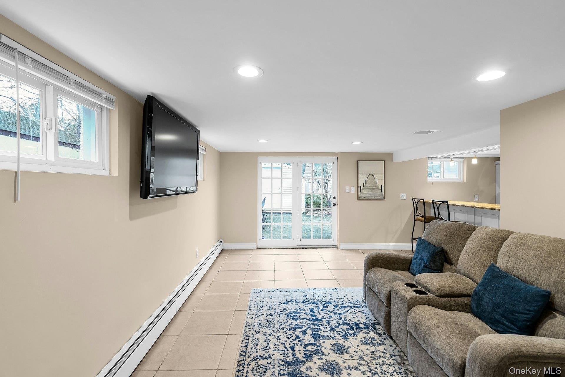 #16 photo, 300 Center Bay Drive, מחוז סאפוק West Islip , NY 11795