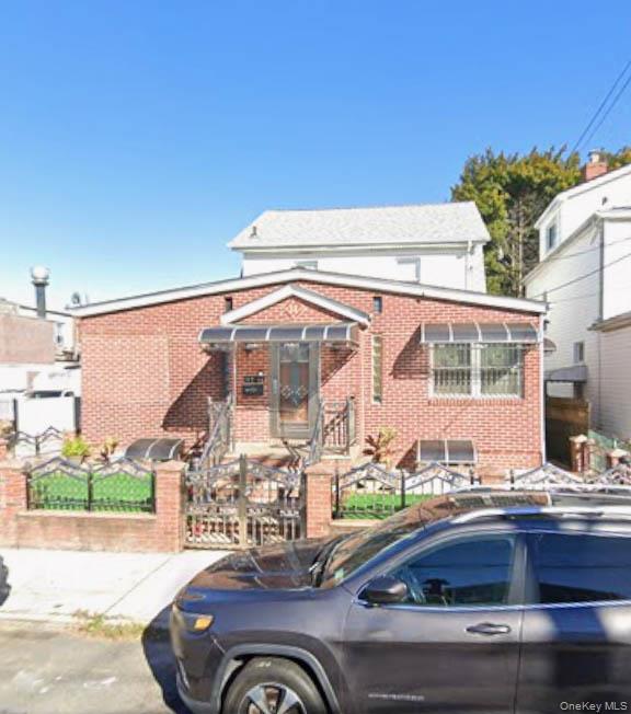 #1 photo, 11715 200th Street, कुईंस Saint Albans , NY 11412