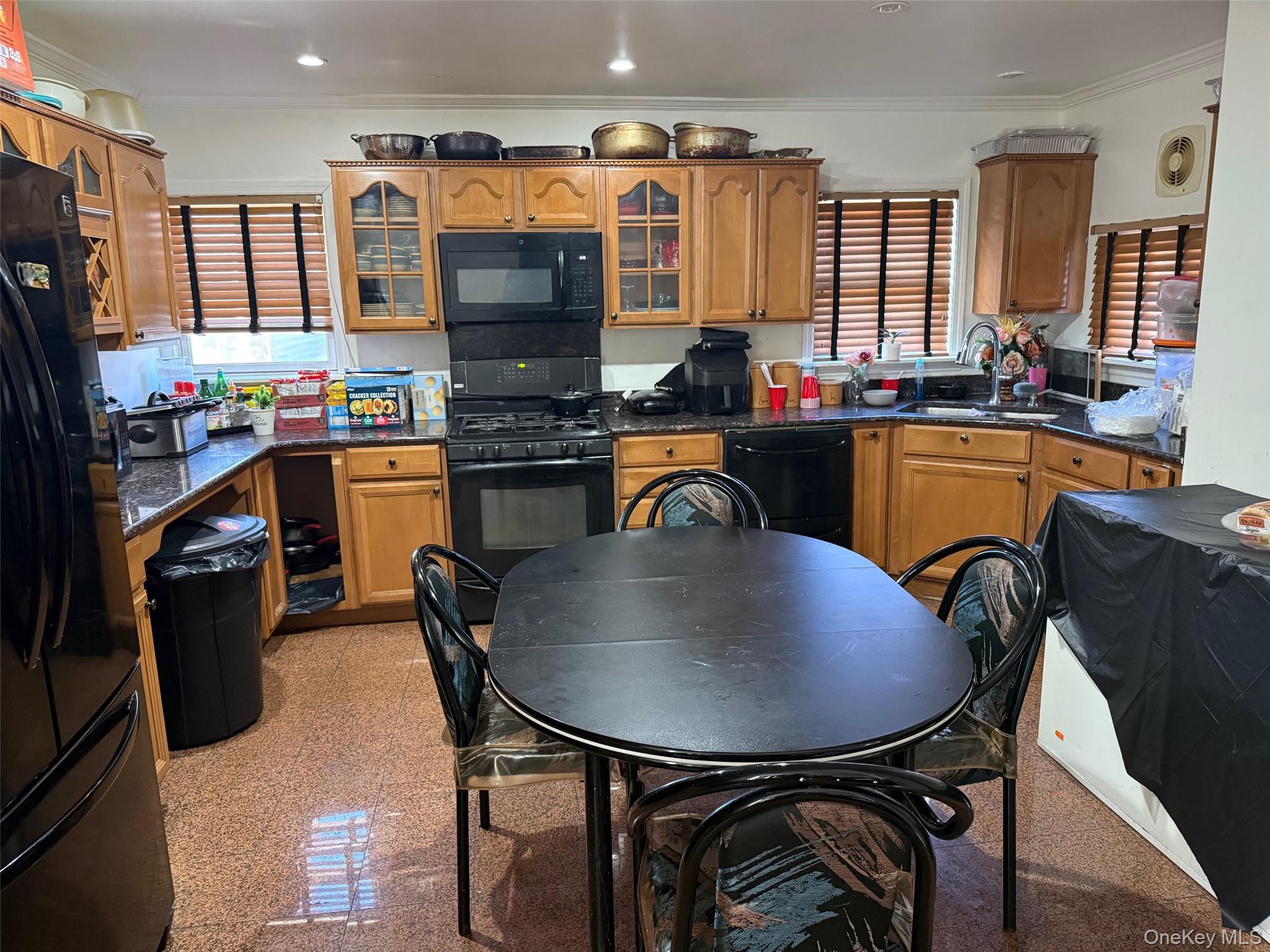 #2 photo, 11715 200th Street, Saint Albans , NY 11412