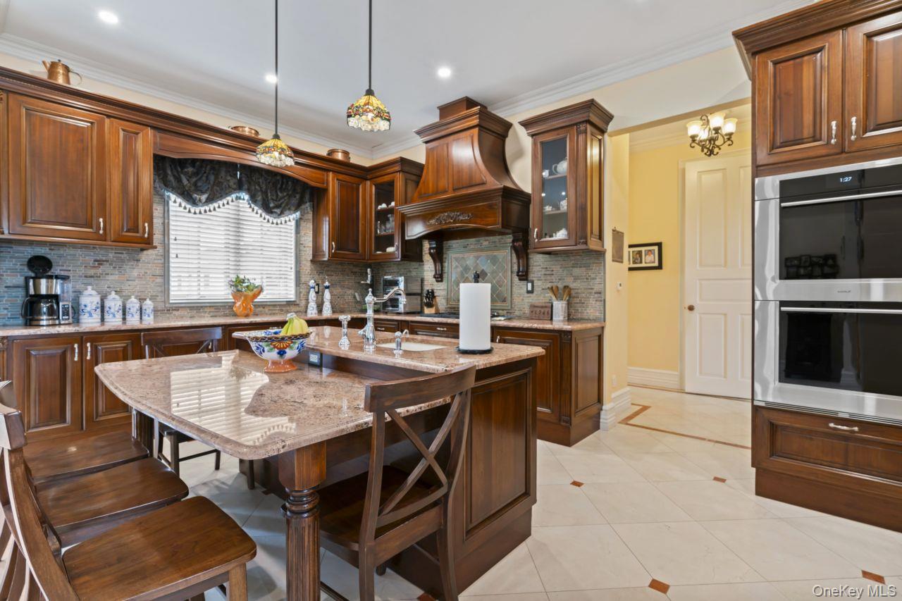 #7 photo, 14910 7th Avenue, Whitestone , NY 11357