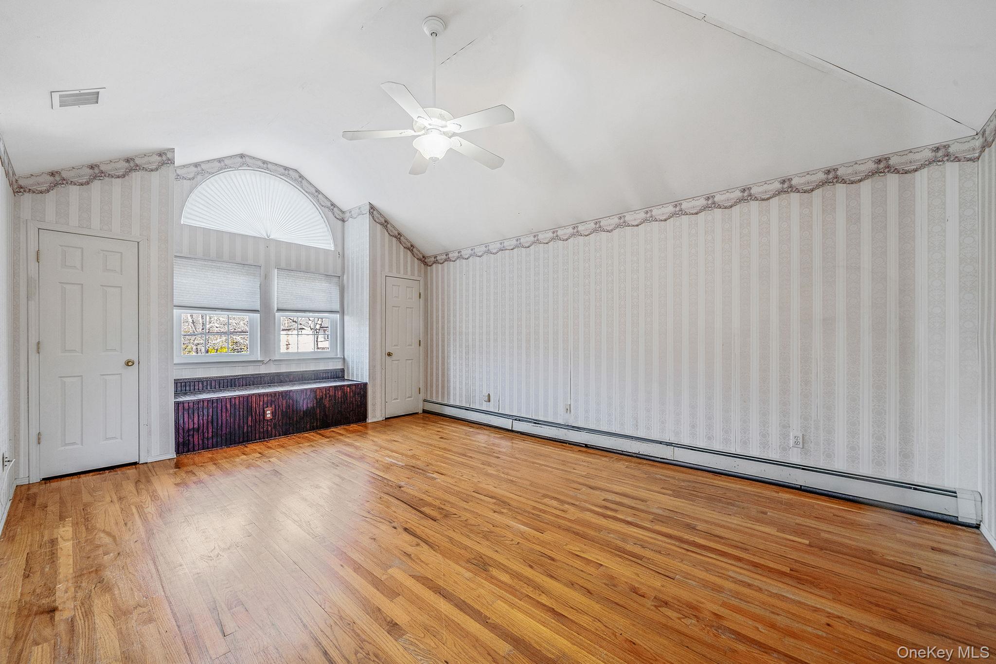 #18 photo, 211 N Titmus Drive, सफ़ोक काउंटी Mastic , NY 11950