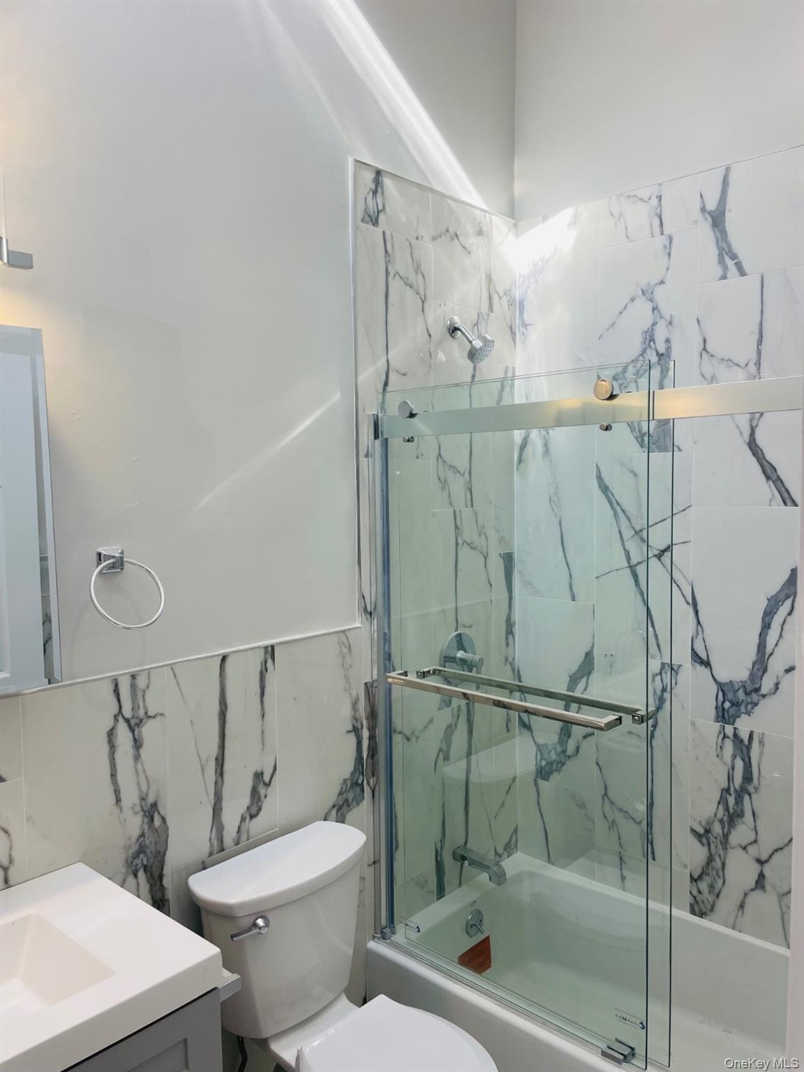 #13 photo, 16 Oldwood Road, Port Washington , NY 11050